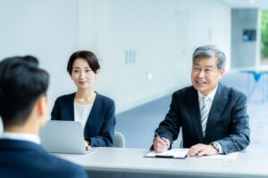 40代の人事職への転職が難しいといわれる理由と成功のための戦略