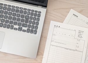 事務職の職務経歴書の書き方｜未経験・異業種からでも通る5つのコツ